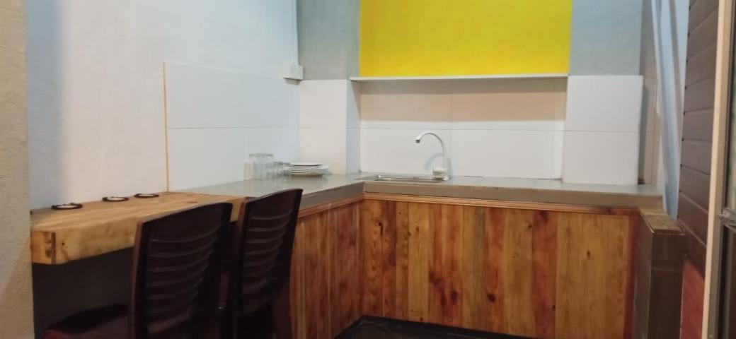 Yak City Apartments キャンディー エクステリア 写真